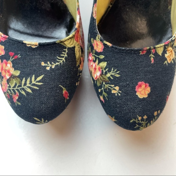 Frederick’s Floral Print Platform Stripper Heels Size 7.5 - Picture 2 of 8